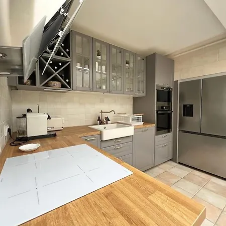 L'idylle - Maison & Terrasse 拉罗歇尔